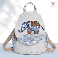 Mochila étnica tecida à mão com design de elefante de fibra natural